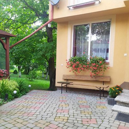 Apartament W Domu Na Wsi Tomaszów Lubelski Esterno foto