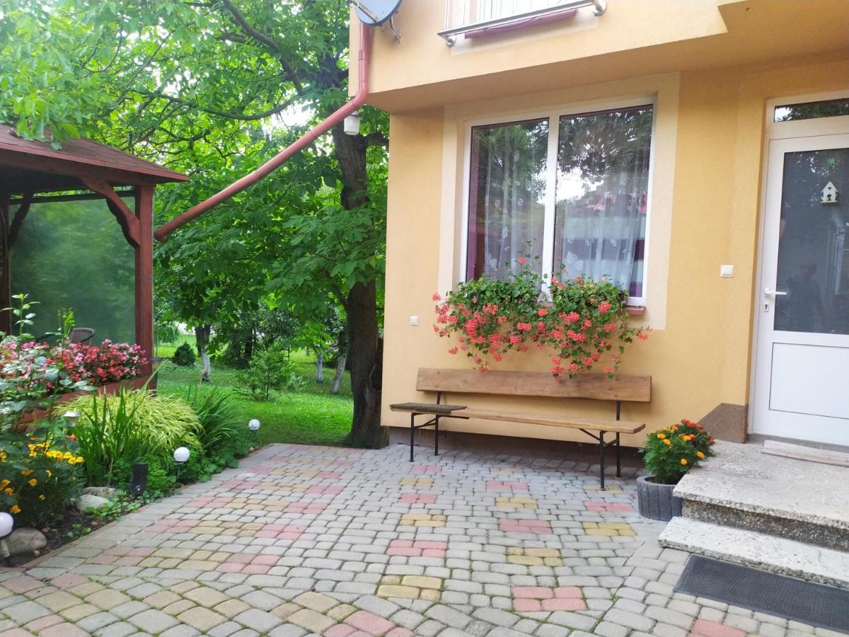 Apartament W Domu Na Wsi Tomaszów Lubelski Esterno foto