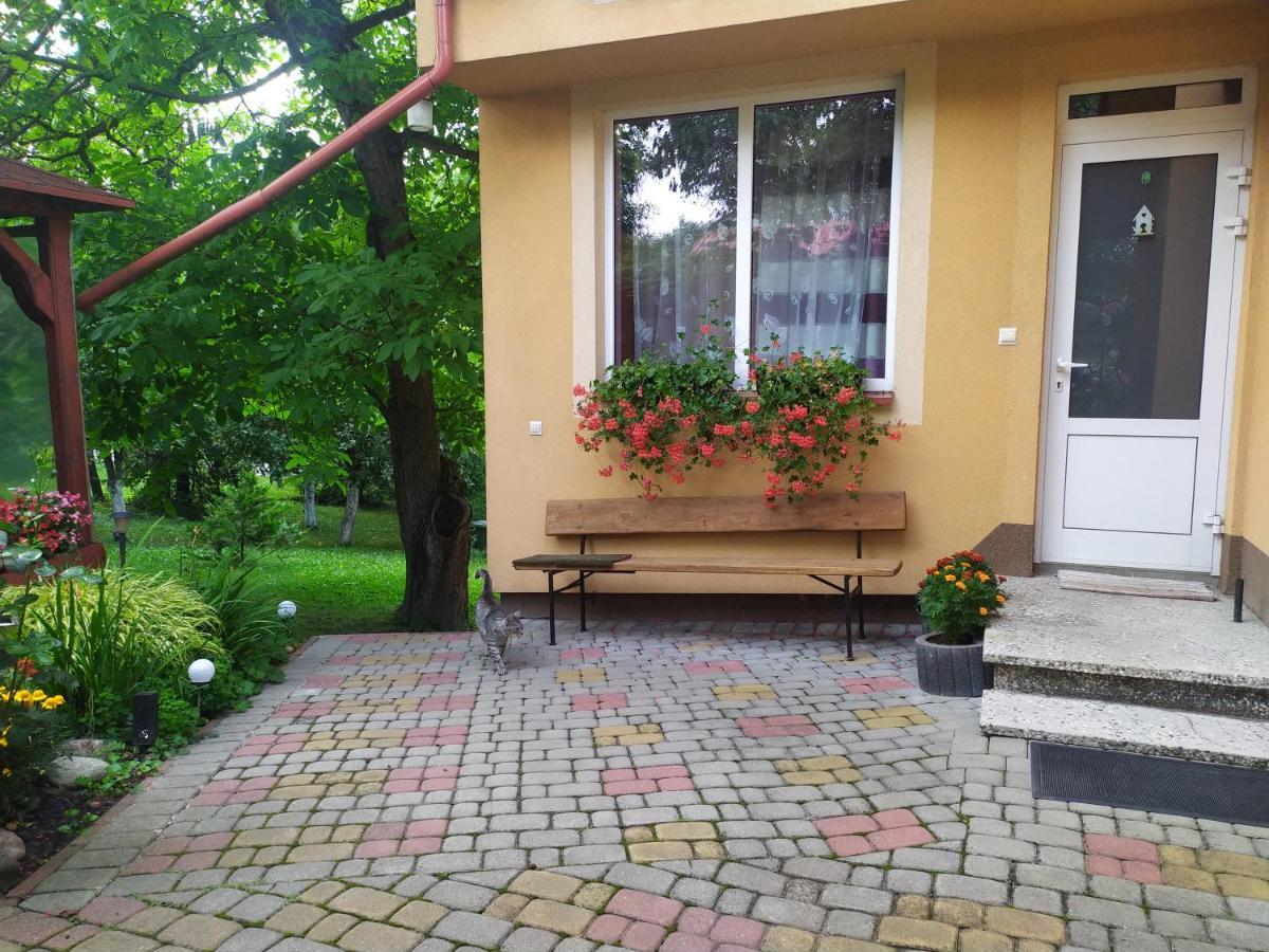Apartament W Domu Na Wsi Tomaszów Lubelski Esterno foto