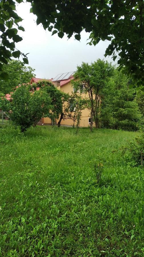Apartament W Domu Na Wsi Tomaszów Lubelski Esterno foto